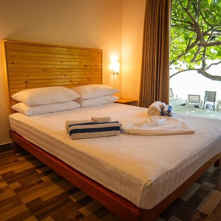Paguro Seaview 호텔 Bodufolhudhoo 외부 사진